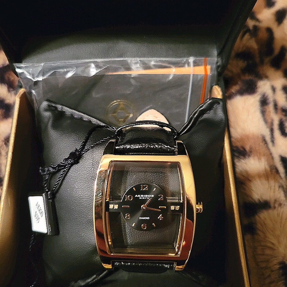 Men's watch  WOULD MAKE A GREAT GIFT